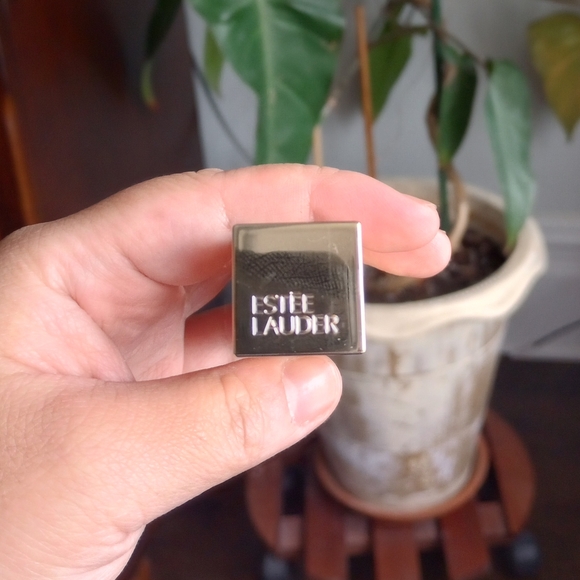 ESTEE LAUDER Limited Edition Pure Color Envy Sculpting Lipstick 561 Intense Nude - Picture 2 of 3